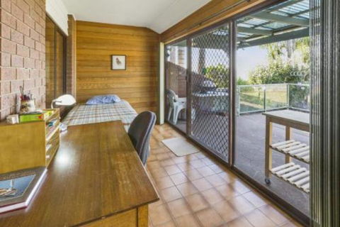 Eagle Point Getaway Waterfront Serenity! - Accommodation Broome 2