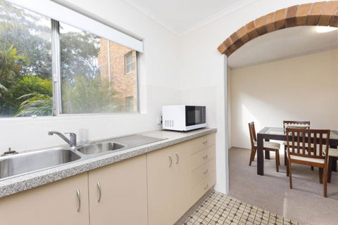 Dolphin Court 1 / 48 North Street - Accommodation Broome 1