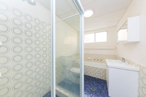 Dolphin Court 1 / 48 North Street - Accommodation Broome 3