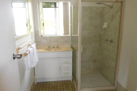 Bayshores Apartment Hervey Bay - Accommodation Broome 6