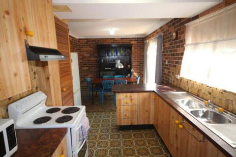 1 / 2 Brunswick Avenue - Accommodation Broome 6
