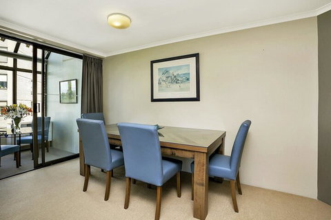 HAMP1 Bright Apartment In Cremorne - Accommodation Broome 1