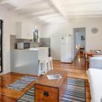 Enjoy The Soothing Sea Breeze - Accommodation Broome 0