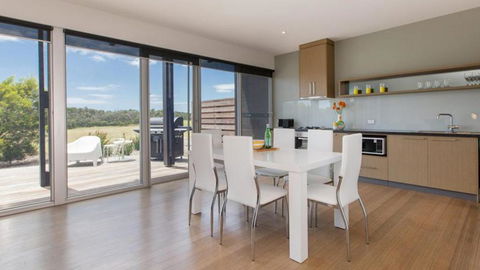 ST ANDREWS BEACH APARTMENT 4.01 - Accommodation Broome 2