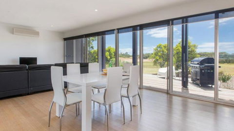 ST ANDREWS BEACH APARTMENT 4.01 - Accommodation Broome 6