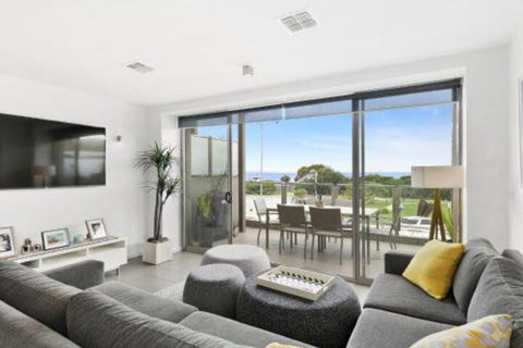 WATERFRONT TWO Position Perfect NEW LISTING 2019 - Accommodation Broome 0