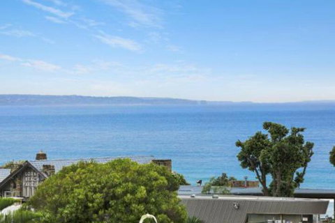 WATERFRONT TWO Position Perfect NEW LISTING 2019 - Accommodation Broome 2