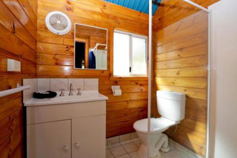 Sunnyhurst Chalets Rural Stay - Accommodation Broome 7
