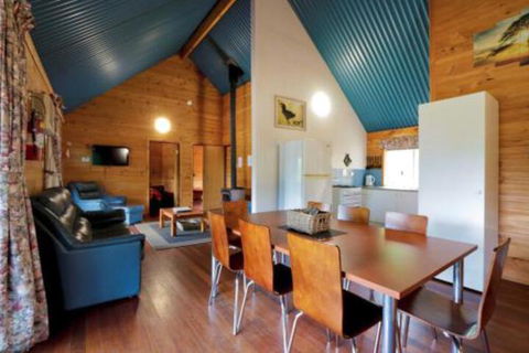 Sunnyhurst Chalets Rural Stay - Accommodation Broome 2