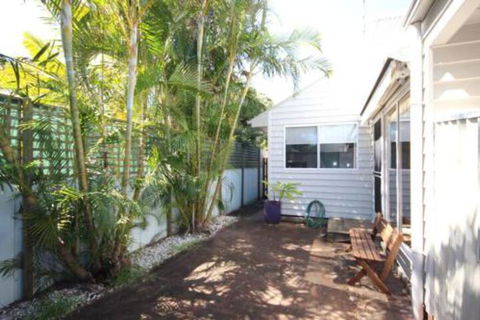 MAGIC BEACH HOUSE PET FRIENDLY - Accommodation Broome 7