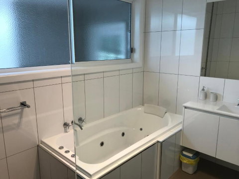 BEACHPOINT COTTAGE - Accommodation Broome 1