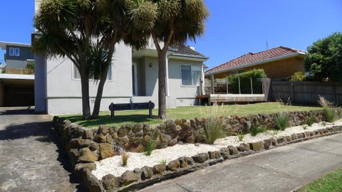 BEACHPOINT COTTAGE - Accommodation Broome 2