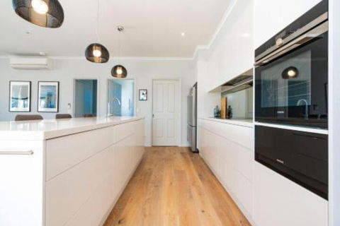 VIEWS FOREVER INVERLOCH - Accommodation Broome 4