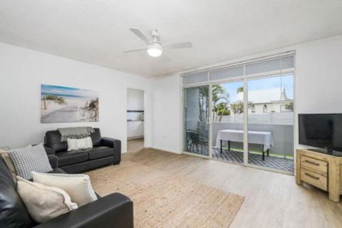 WAVES On MAIN 4 / 1 MAIN STREET - Accommodation Broome 0