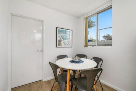 WAVES On MAIN 4 / 1 MAIN STREET - Accommodation Broome 7