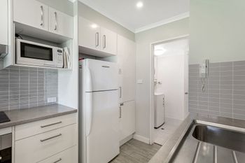 Bay Parklands Unit 19 / 2 Gowrie Avenue - Accommodation Broome 3