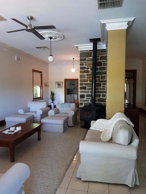 Barossa Valley View Guesthouse - Accommodation Broome 5