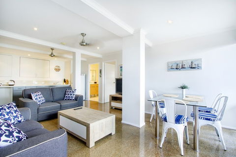 A Point Of View Airlie Beach - Accommodation Broome 5