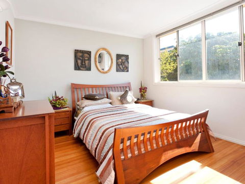METRES TO THE BEACH MORNINGTON - Accommodation Broome 3