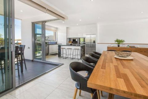 CASABLANCA DROMANA - Accommodation Broome 1