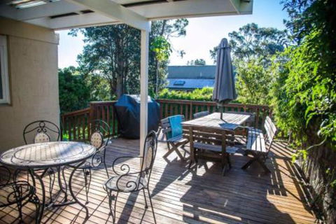Families Escape To The Coast - Accommodation Broome 0