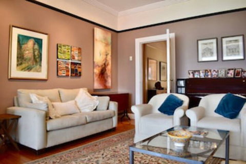 4 Bedroom Family Home With Stunning Harbour Views - Accommodation Broome 0