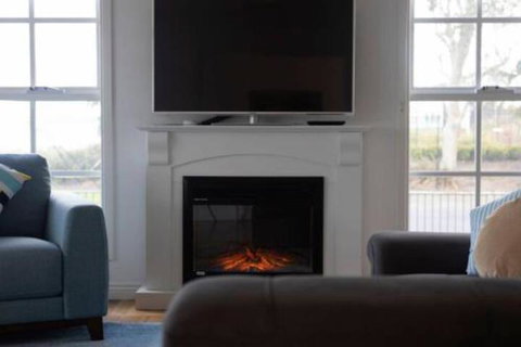 5 Bedroom Close To Beach & Moorpanyal Park - Accommodation Broome 7