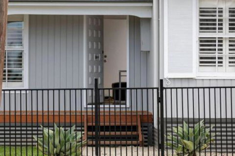 5 Bedroom Close To Beach & Moorpanyal Park - Accommodation Broome 5