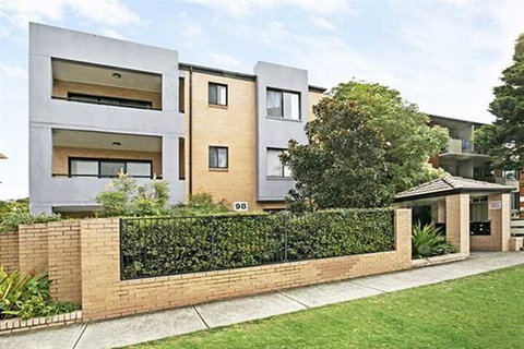Walking Distance To Coogee Beach MOUNT - Accommodation Broome 1