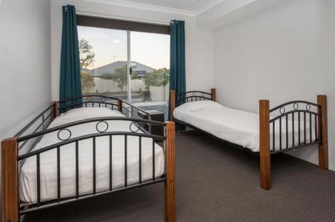Fairway Isle - Accommodation Broome 6