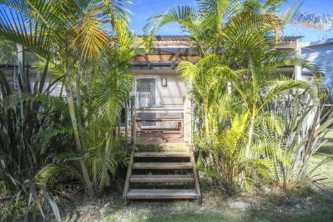 MOLLYMOOK BEACH COTTAGE - Accommodation Broome 5