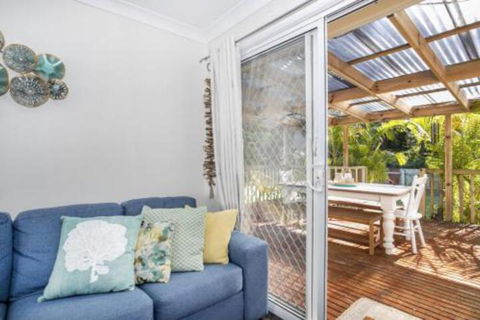 MOLLYMOOK BEACH COTTAGE - Accommodation Broome 1
