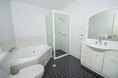 Ajax Avenue 2 / 35 Nelson Bay - Accommodation Broome 4