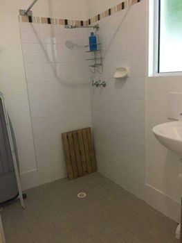 Victorian Chic Row Cottage - Accommodation Broome 4