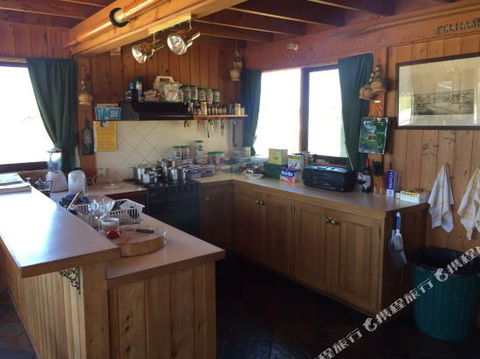 Donington - Accommodation Broome 4