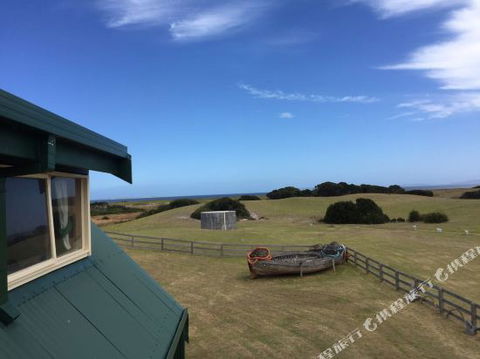 Donington - Accommodation Broome 0