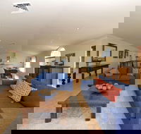 Marine Dr 2 / 70 Fingal Bay - Accommodation Broome