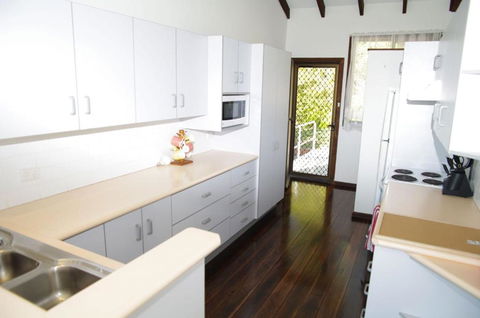 Barrels Beach House 28 Dulconghi Street - Accommodation Broome 6