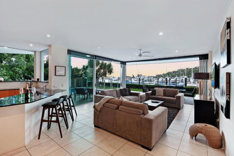 Pavillions On Hamilton Island - Accommodation Broome 5