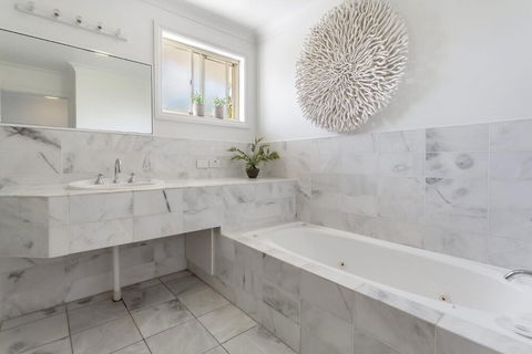 Pacific Blue Townhouse 351 265 Sandy Point Road - Accommodation Broome 4