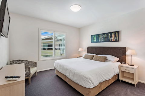 Pacific Blue Apartment 244 / 265 Sandy Point Rd - Accommodation Broome 3