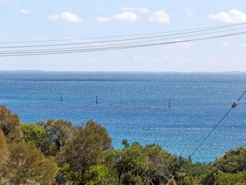 BEACH BELLE MORNINGTON - Accommodation Broome 4