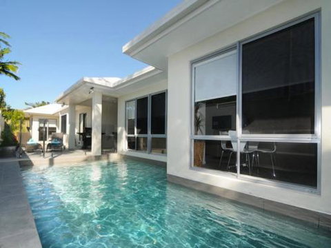 BEACH RETREAT At PALM COVE - Accommodation Broome 6