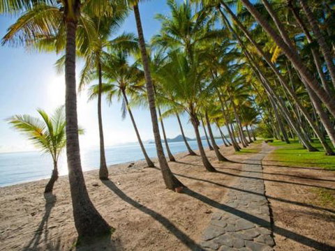 BEACH RETREAT At PALM COVE - Accommodation Broome 2