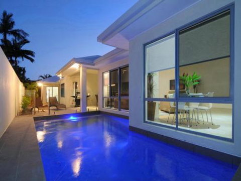 BEACH RETREAT At PALM COVE - Accommodation Broome 0
