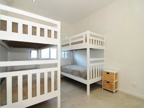 BEACH RETREAT At PALM COVE - Accommodation Broome 5