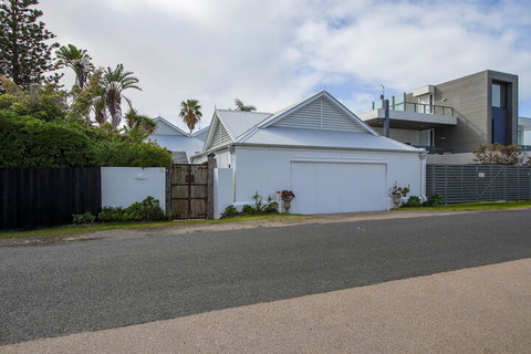 Bancroft Bay Frontage - Accommodation Broome 2