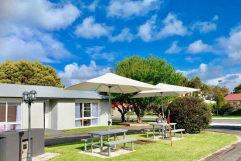 PARADISE COURT VILLA 1 Free Wifi - Accommodation Broome 1