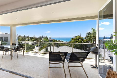 Relax In Stylish Comfort Sunshine Beach - Accommodation Broome 6