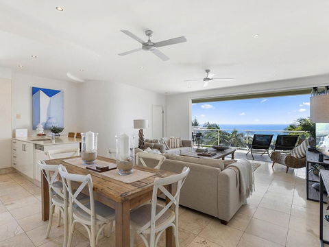 Relax In Stylish Comfort Sunshine Beach - Accommodation Broome 1